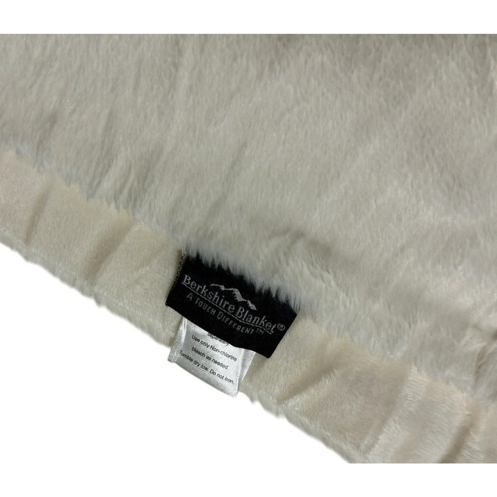 Berkshire Blankets Ivory Cream Throw Accent Cover Quilt Fleece Soft Cozy